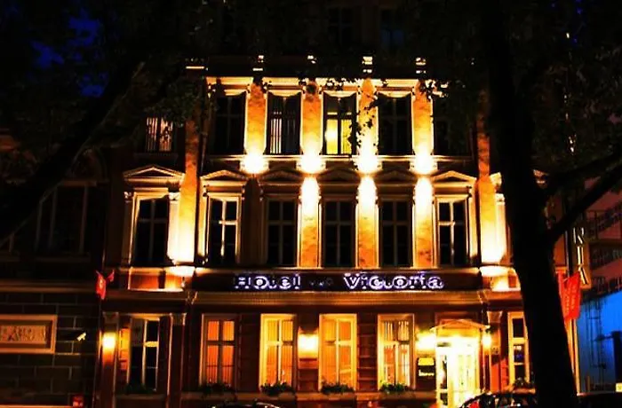 Victoria Hotel 3*
